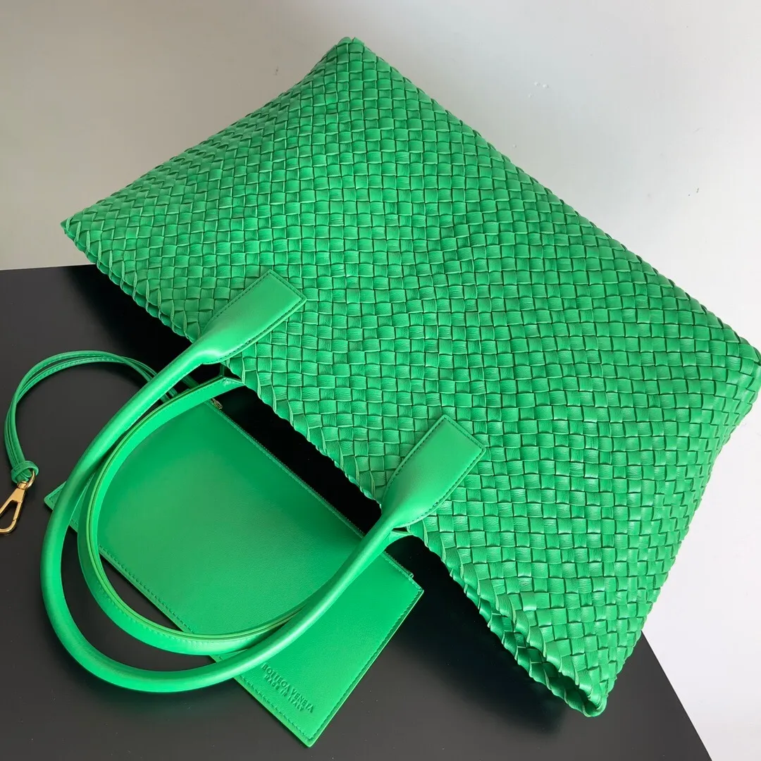 All categories 💚 Authentic bags 💚 BV 2025 new BV handbags